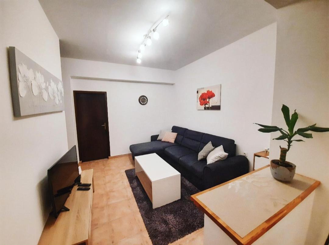 Apartment Nena Near The City Center With Free Parking 普拉 外观 照片