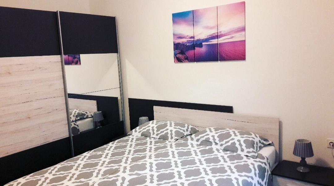 Apartment Nena Near The City Center With Free Parking 普拉 外观 照片